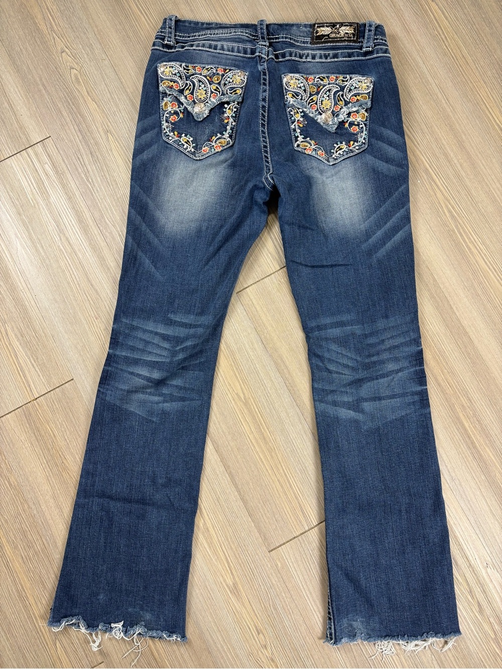 Grace In La Embroidered Flare Jeans - Dark Blue - Picture 13 of 15